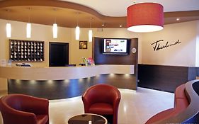 Threeland Hotel